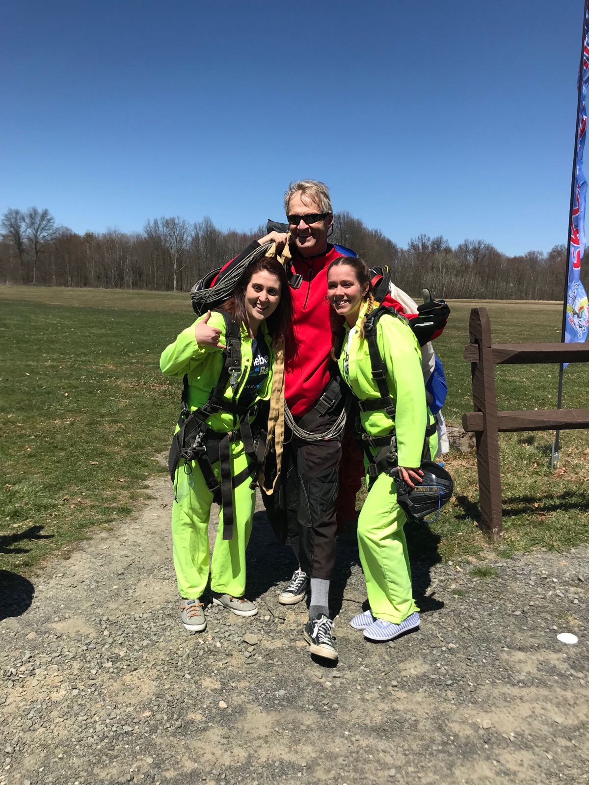 Stefania Riccitelli, Becky Bova - skydiving photo